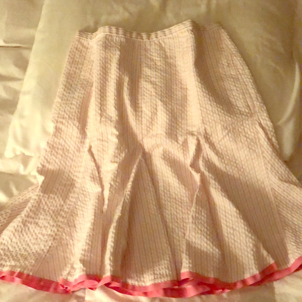 MAX STUDIO  flounce skirt w/ pink ribbon trim.